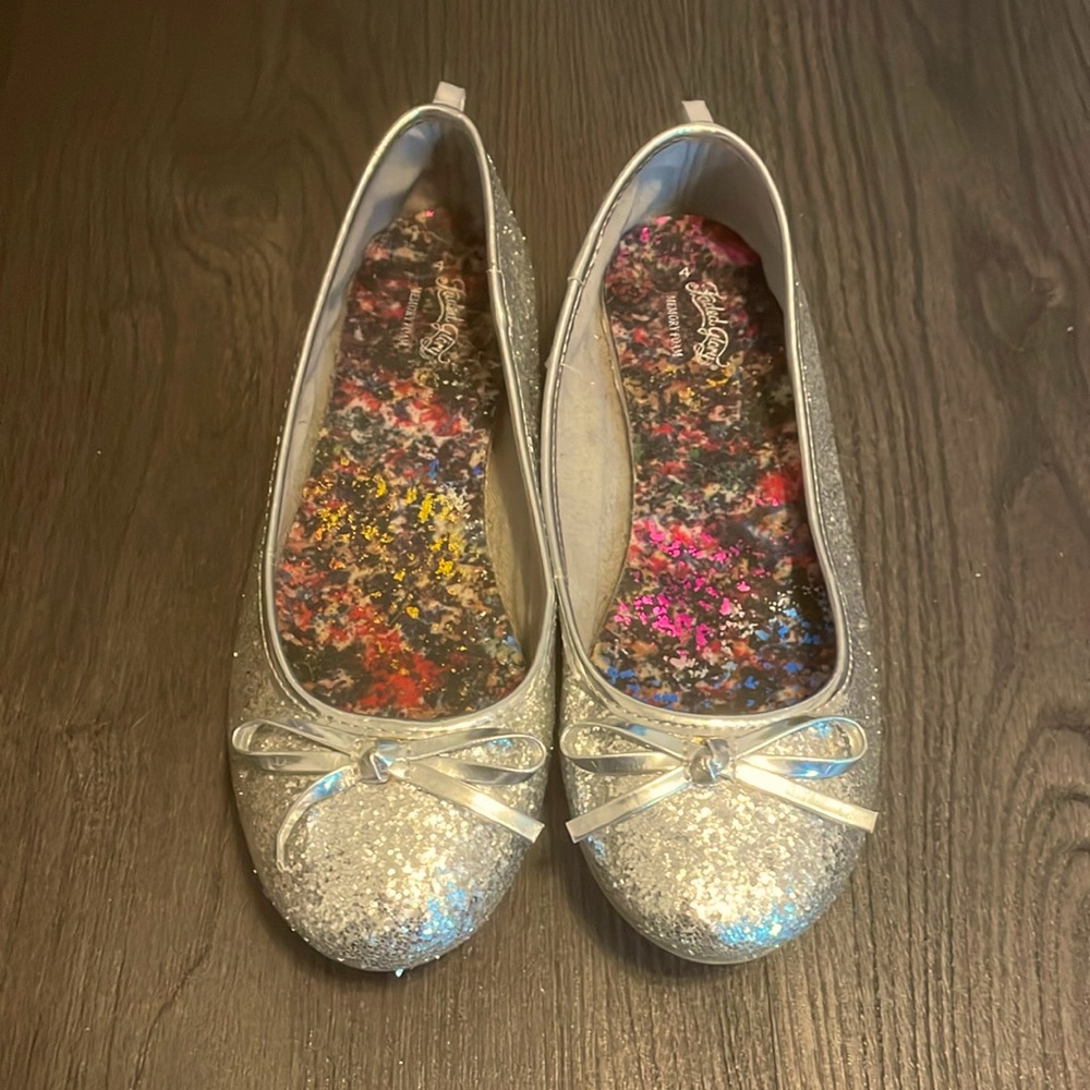 Faded Glory Glittery Women’s Flats Size 4